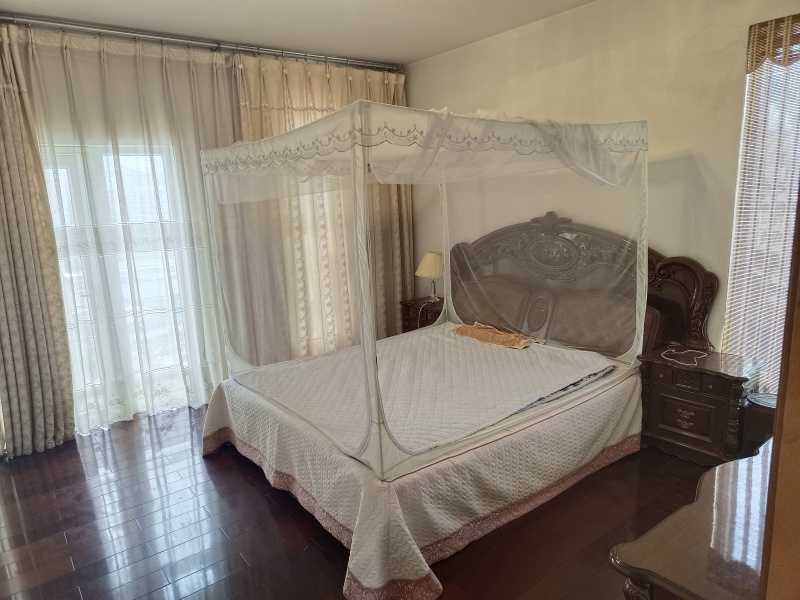 4室2廳2陽臺 湖畔之夢臥室