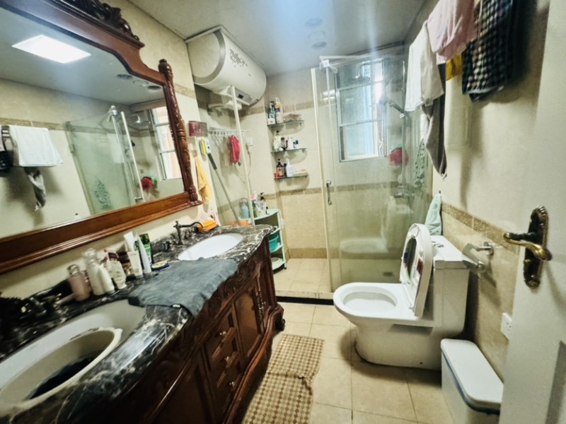 5室3廳2陽(yáng)臺(tái) 滇池衛(wèi)城橡樹(shù)莊園別墅衛(wèi)生間