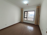 4室2廳2陽(yáng)臺(tái) 中海龍泉公館臥室