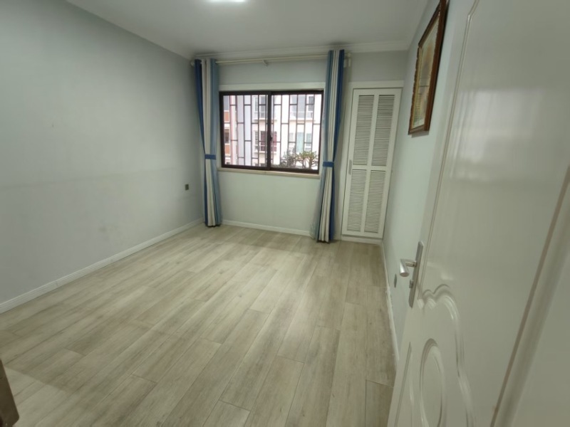 5室2廳3陽臺(tái) 香檳小鎮(zhèn)別墅臥室