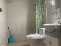 1室1廳1陽臺 七彩之門衛(wèi)生間