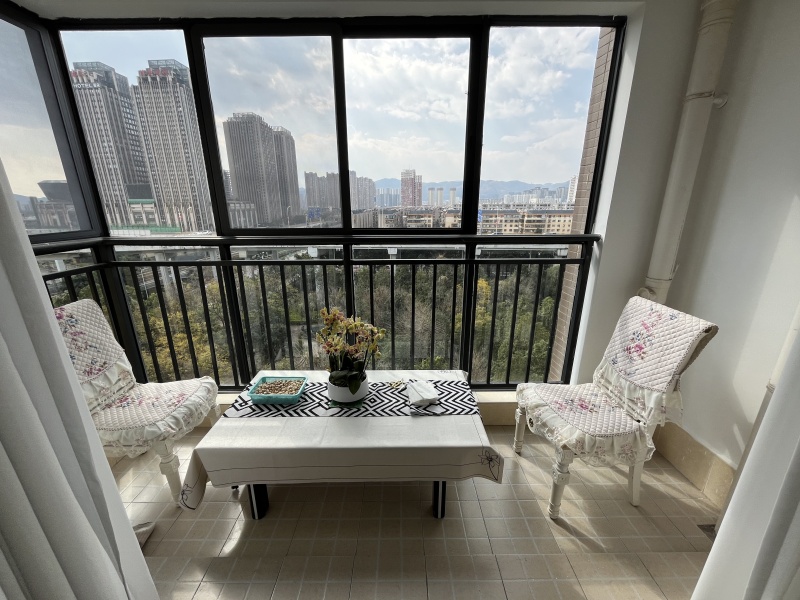 2室2廳1陽臺 碧雞名城陽臺