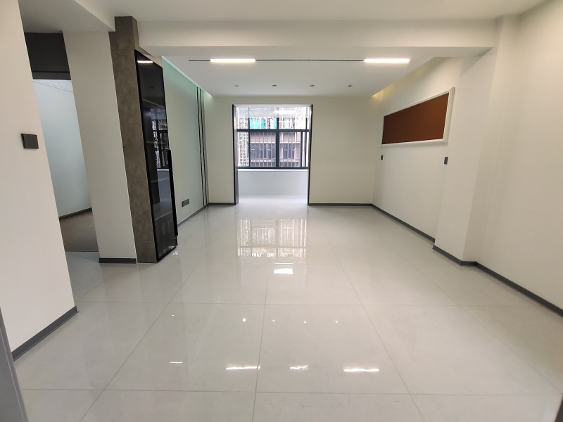 3室1廳1陽臺 省化工研究院宿舍（東風(fēng)東路120號、東風(fēng)東路122號）客廳