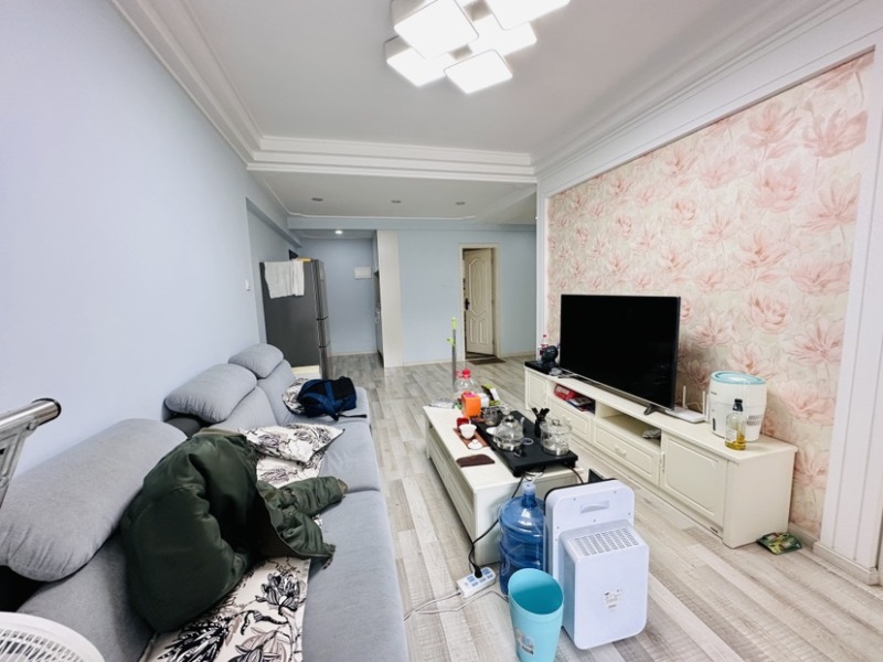 2室2廳1陽臺(tái) 人民路壹號(hào)廣場(chǎng)(壹號(hào)歡樂城)客廳