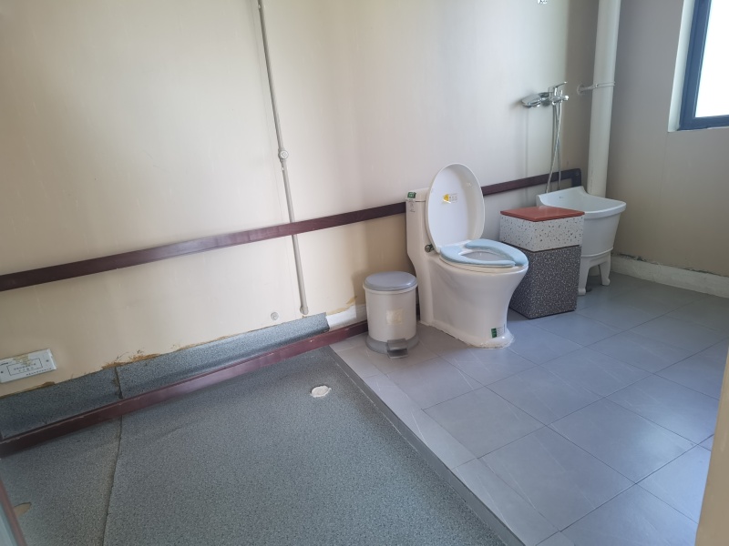 6室3厅3阳台 同德昆明广场B区卫生间