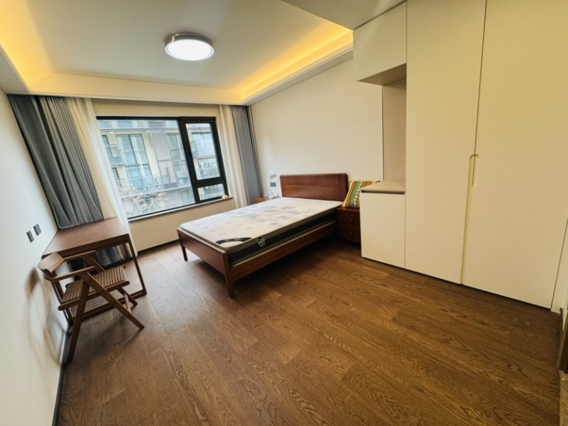 4室2廳2陽臺(tái) 華夏四季三期臥室