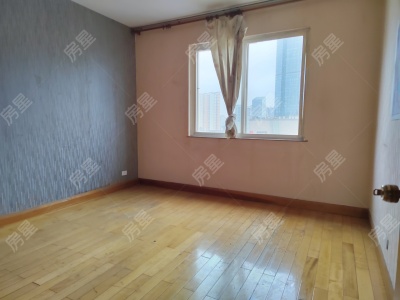 6室3廳3陽(yáng)臺(tái) 金康園臥室