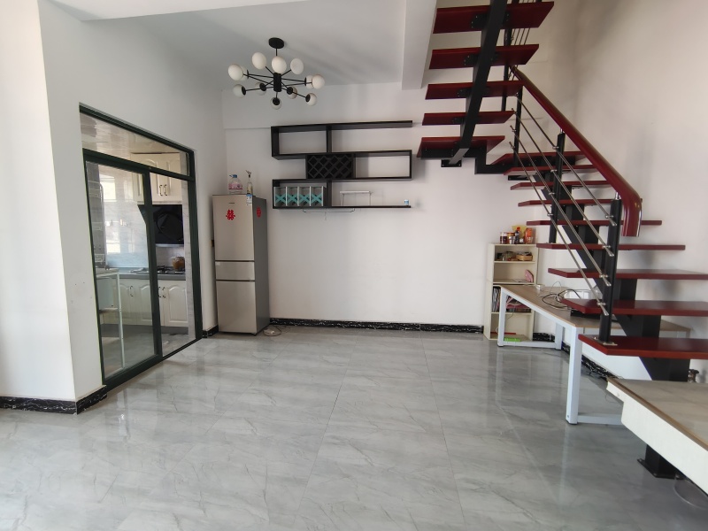 4室2廳1陽臺(tái) 金庭小區(qū)餐廳