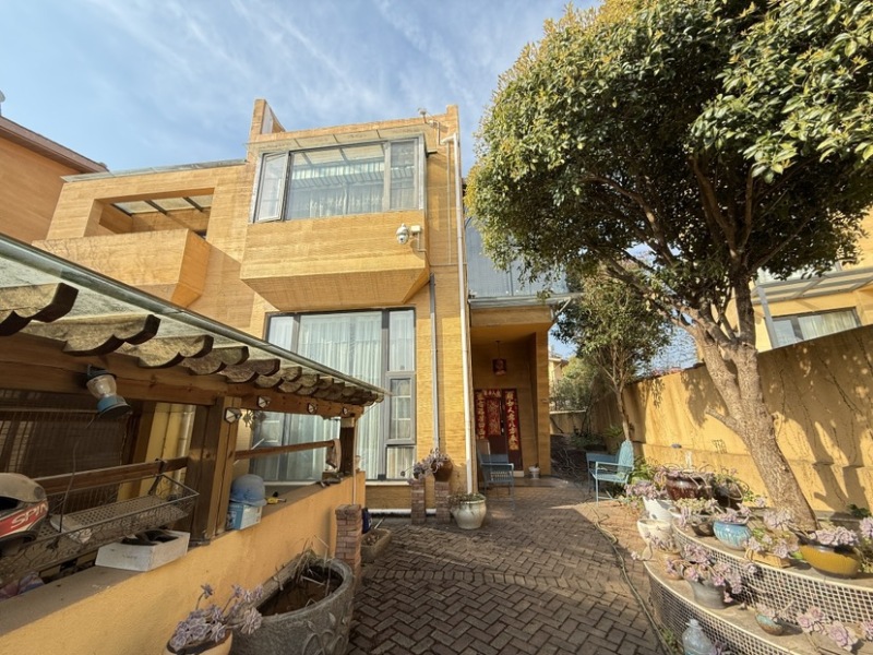 4室2廳1陽(yáng)臺(tái) 野鴨湖小區(qū)別墅自家花園