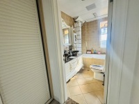 5室3廳2陽(yáng)臺(tái) 滇池衛(wèi)城橡樹(shù)莊園別墅衛(wèi)生間