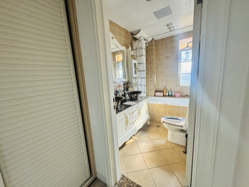 5室3廳2陽(yáng)臺(tái) 滇池衛(wèi)城橡樹(shù)莊園別墅衛(wèi)生間