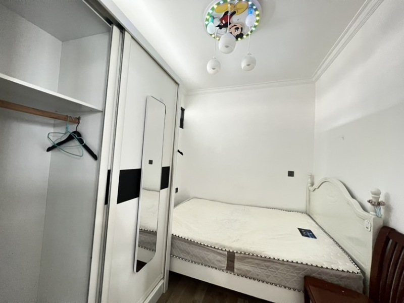 3室1廳1陽臺(tái) 棕樹營小區(qū)書房