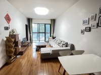 2室2廳1陽臺 融城優(yōu)郡客廳