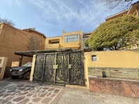 4室2廳1陽(yáng)臺(tái) 野鴨湖小區(qū)別墅門廳