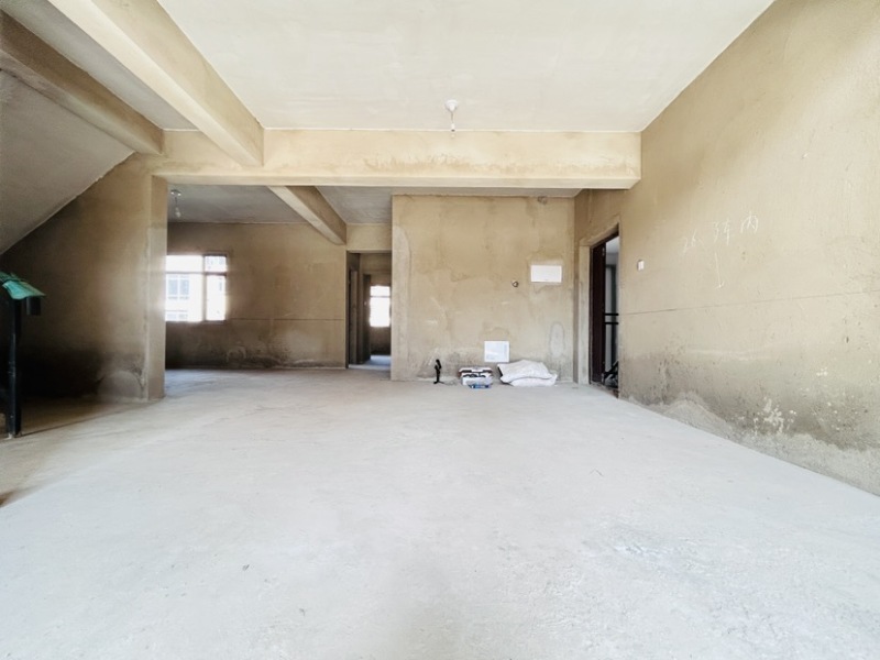 4室2廳3陽(yáng)臺(tái) 西南海F地塊別墅客廳