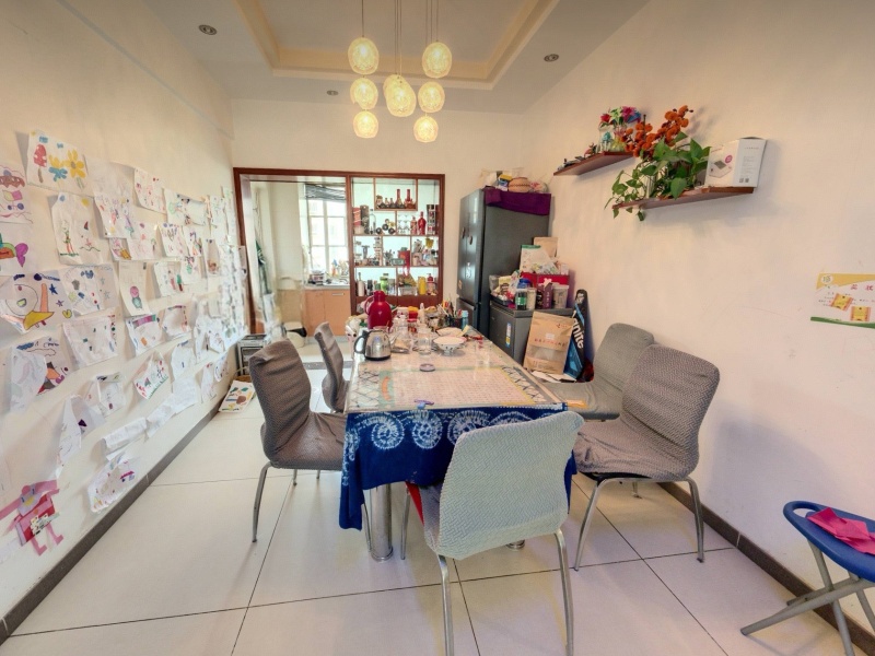 3室2廳 法苑小區(qū)東區(qū)餐廳