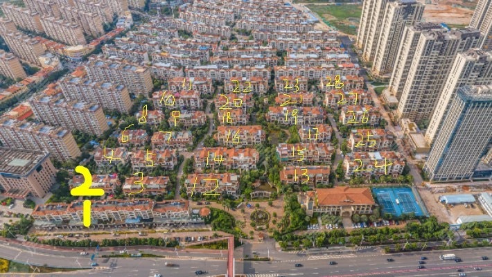 5室2廳3陽臺(tái) 香檳小鎮(zhèn)別墅小區(qū)平面圖