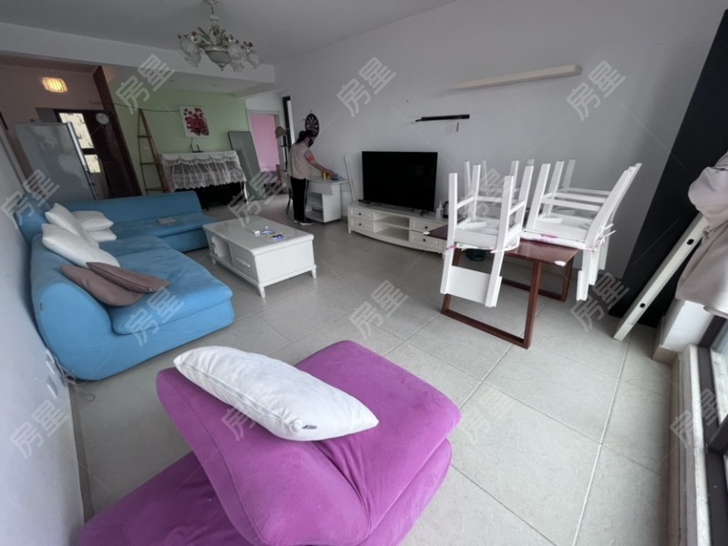 3室2廳2陽臺 匯都國際二期客廳