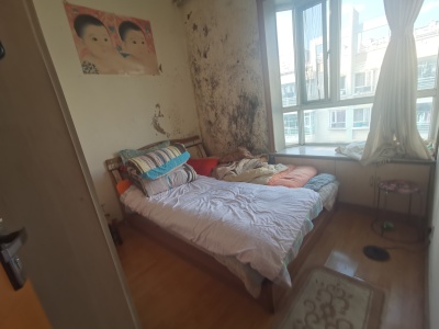 4室2廳2陽臺(tái) 華龍人家