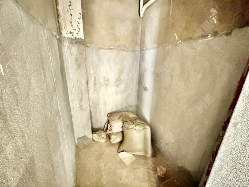 2室2廳1陽臺(tái) 溪畔麗景衛(wèi)生間