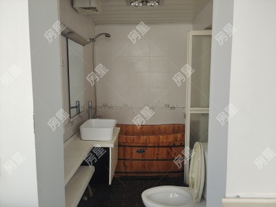 2室2廳1陽臺 人民巷65號衛(wèi)生間