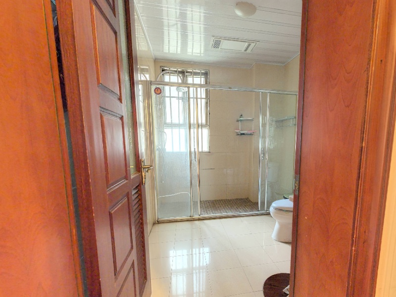 5室2廳3陽臺 春怡雅苑衛(wèi)生間