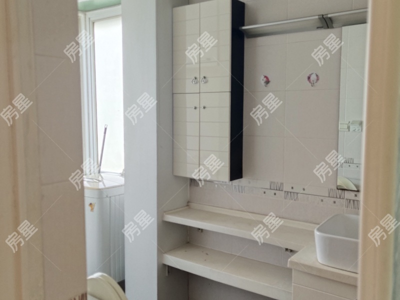 2室2廳1陽臺 人民巷65號衛(wèi)生間