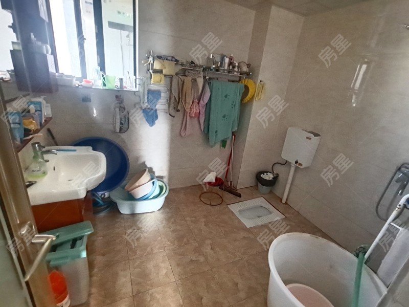 3室2廳2陽(yáng)臺(tái) 國(guó)茶港衛(wèi)生間