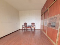 5室2廳3陽臺 春怡雅苑臥室