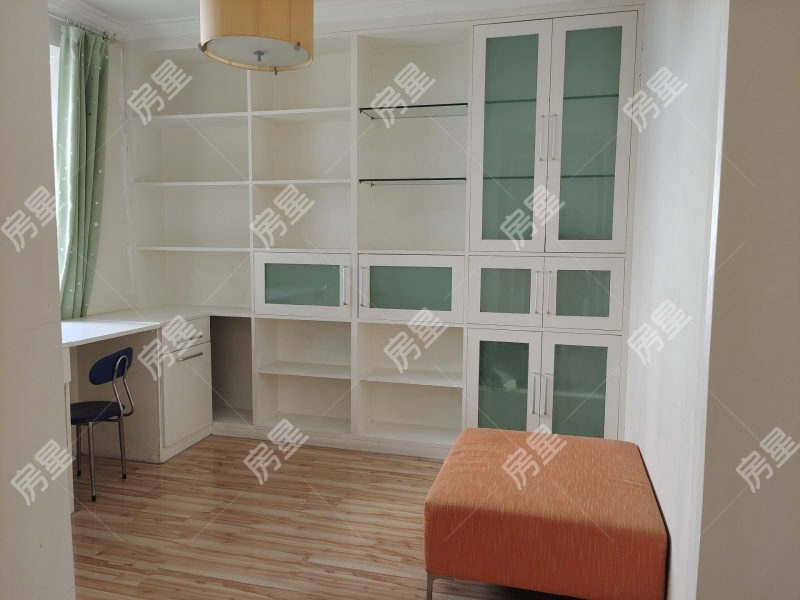 2室2廳1陽臺 人民巷65號臥室