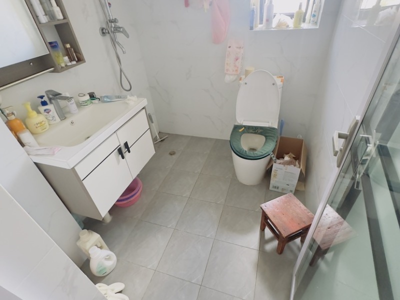 中建龙熙壹号二期卫生间