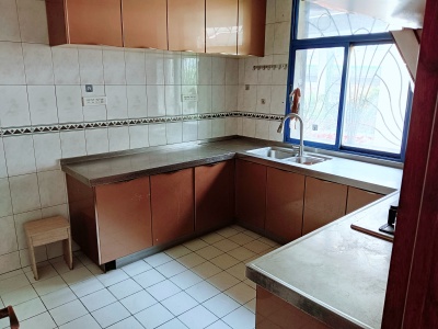 4室2廳2陽臺 金星偉龍廣場