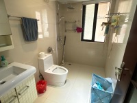 4室2廳2陽臺 濱江俊園一期衛(wèi)生間