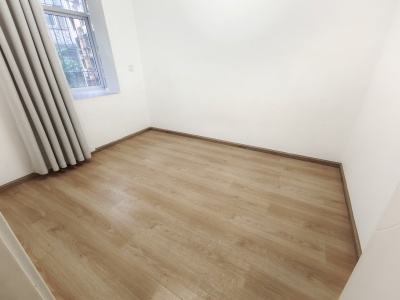 2室2廳1陽臺 新迎園丁小區(qū)