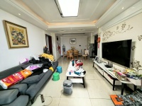 4室2廳2陽臺 同德昆明廣場B區(qū)客廳