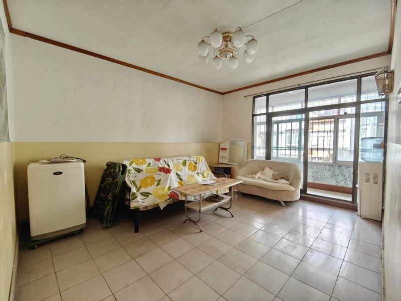 2室2廳1陽(yáng)臺(tái) 新迎小區(qū)九組團(tuán)客廳