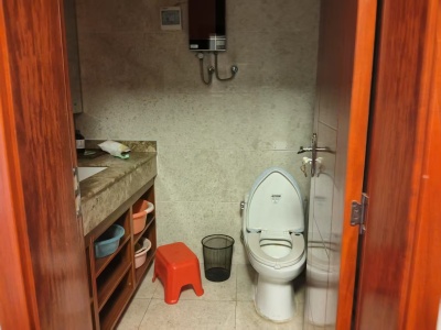 2室2廳1陽臺 小城故事