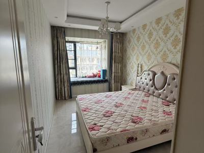 3室2廳2陽臺 萬科銀海泊岸江樾