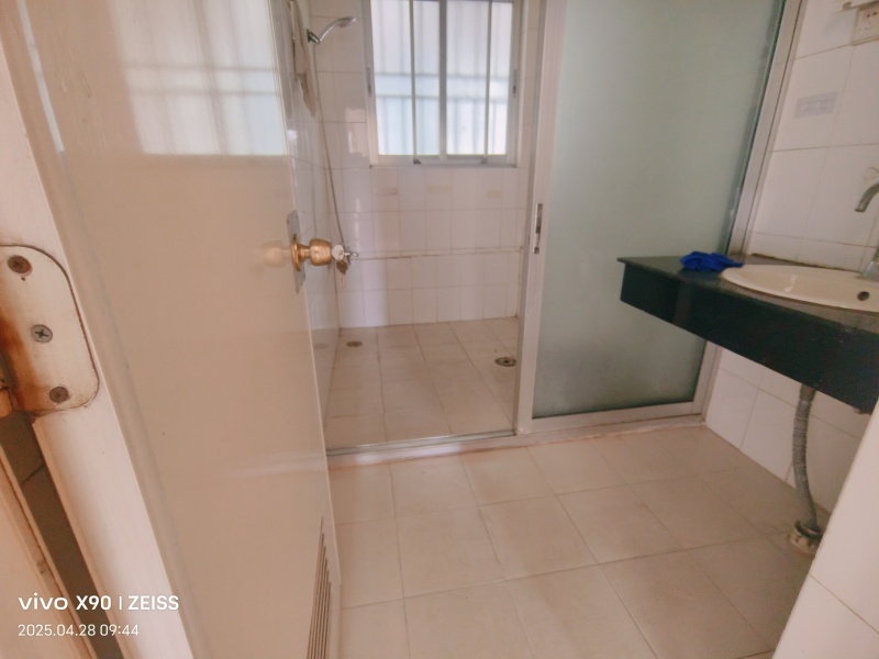 3室2廳1陽(yáng)臺(tái) 鐵合金廠宿舍衛(wèi)生間