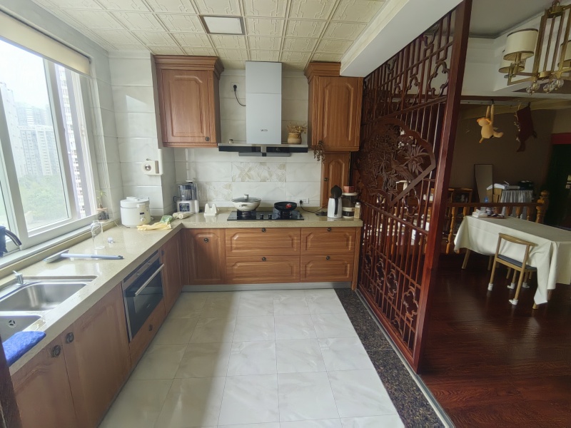 4室2廳2陽(yáng)臺(tái) 金江小區(qū)融苑廚房