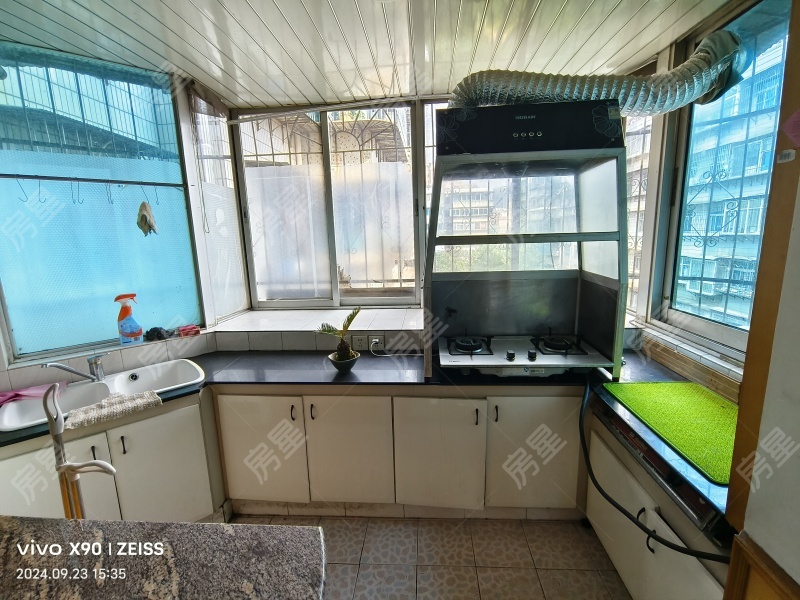 3室2廳1陽臺 南疆花園廚房