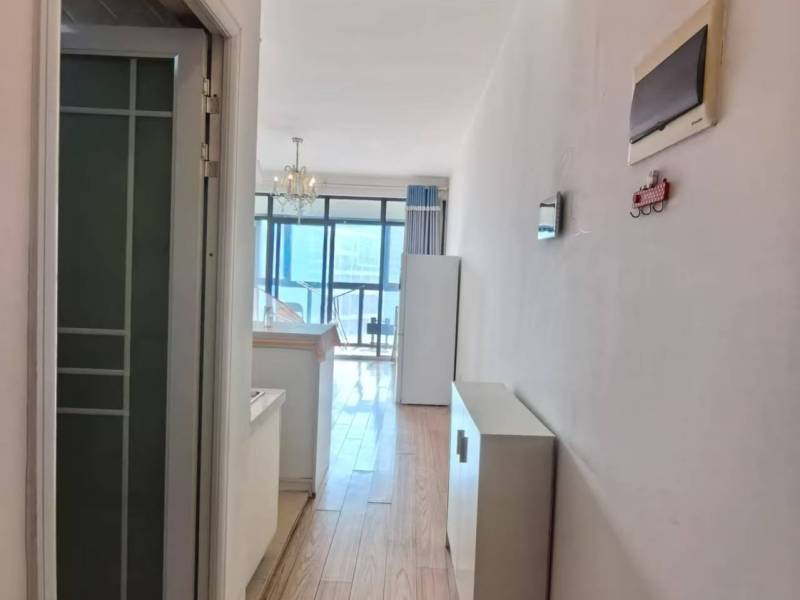 1室1廳1陽臺 融城優(yōu)郡門廳