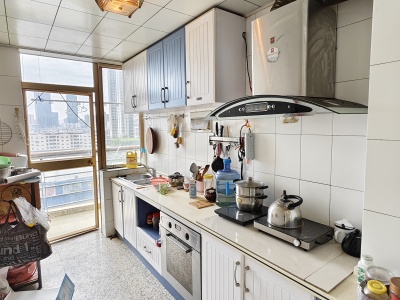 3室2廳2陽(yáng)臺(tái) 鳳凰城