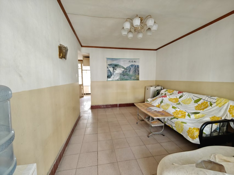 2室2廳1陽(yáng)臺(tái) 新迎小區(qū)九組團(tuán)客廳