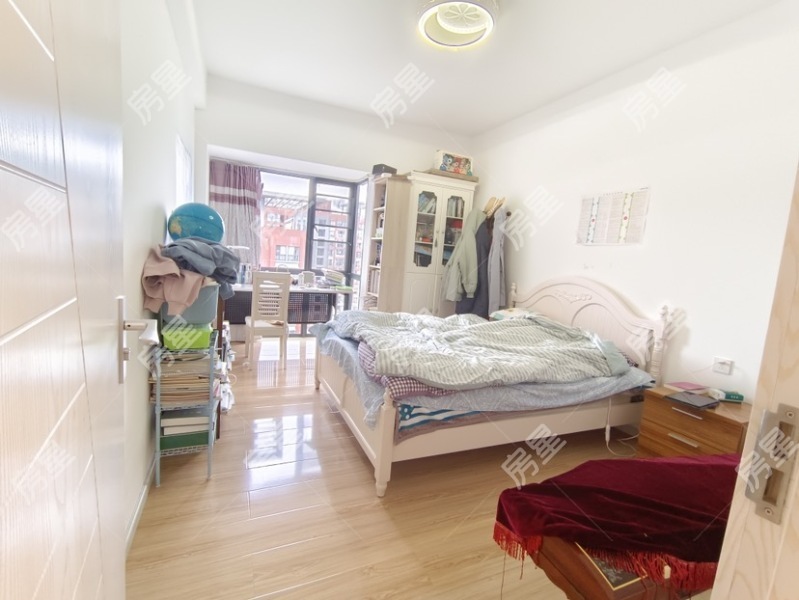 2室2廳1陽臺 錦悅四季花園小區(qū)客廳