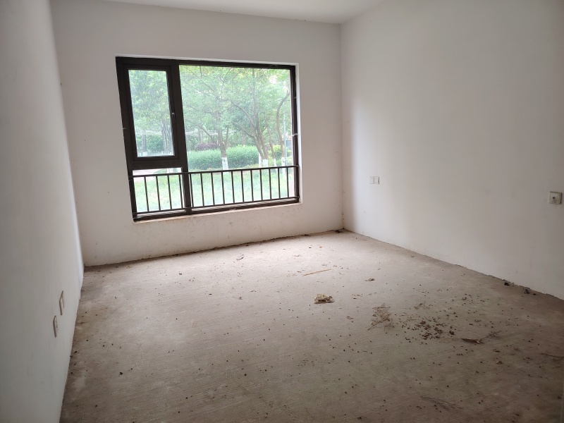 3室2廳1陽臺(tái) 中海錦苑臥室