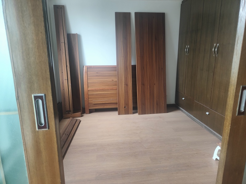 3室2廳2陽臺(tái) 玫瑰灣小區(qū)臥室