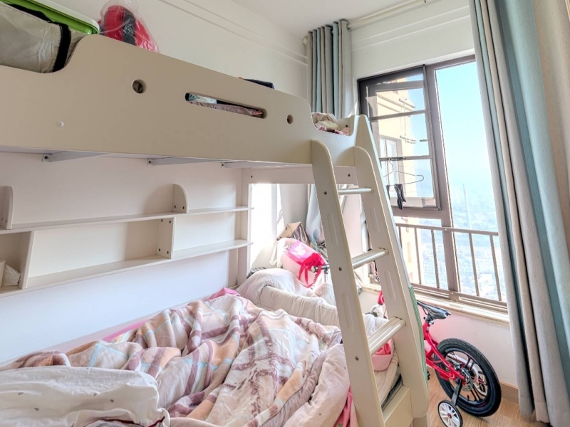 2室2廳2陽臺 中海錦苑臥室