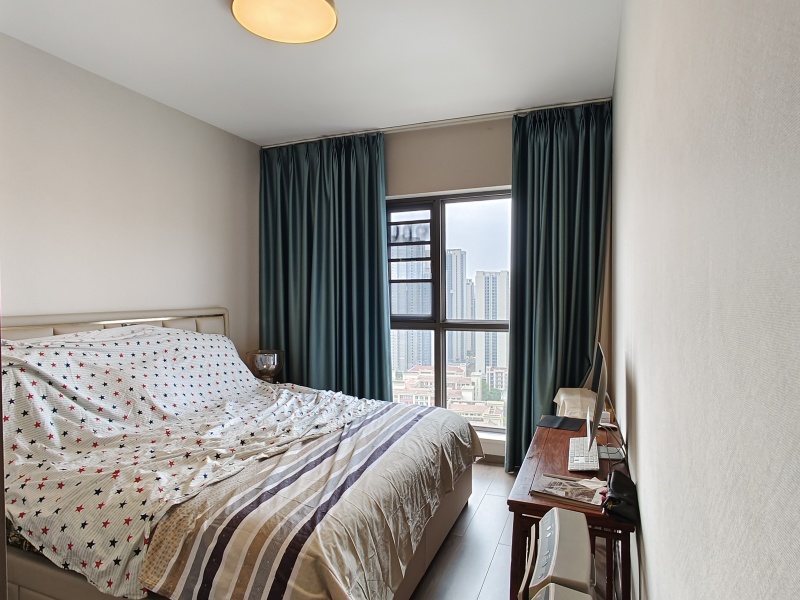 3室2廳2陽臺 俊發(fā)城百合苑臥室