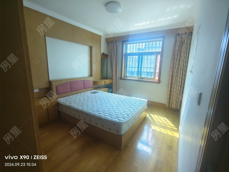 3室2廳1陽臺 南疆花園臥室